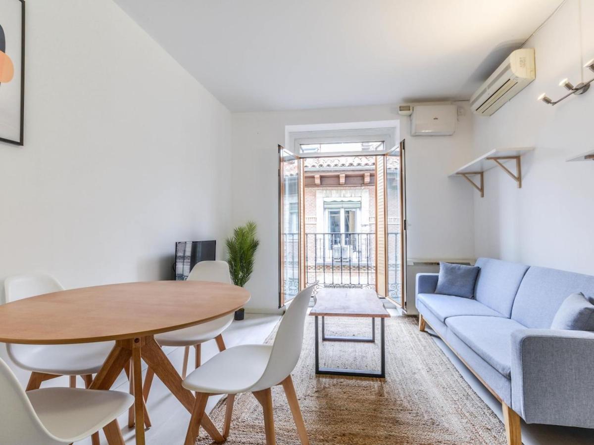 Apartamento Cava Baja Alquiler Temporal Madrid Bagian luar foto